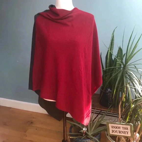 Two Toned Poncho. OSFA - Picture 1 of 3